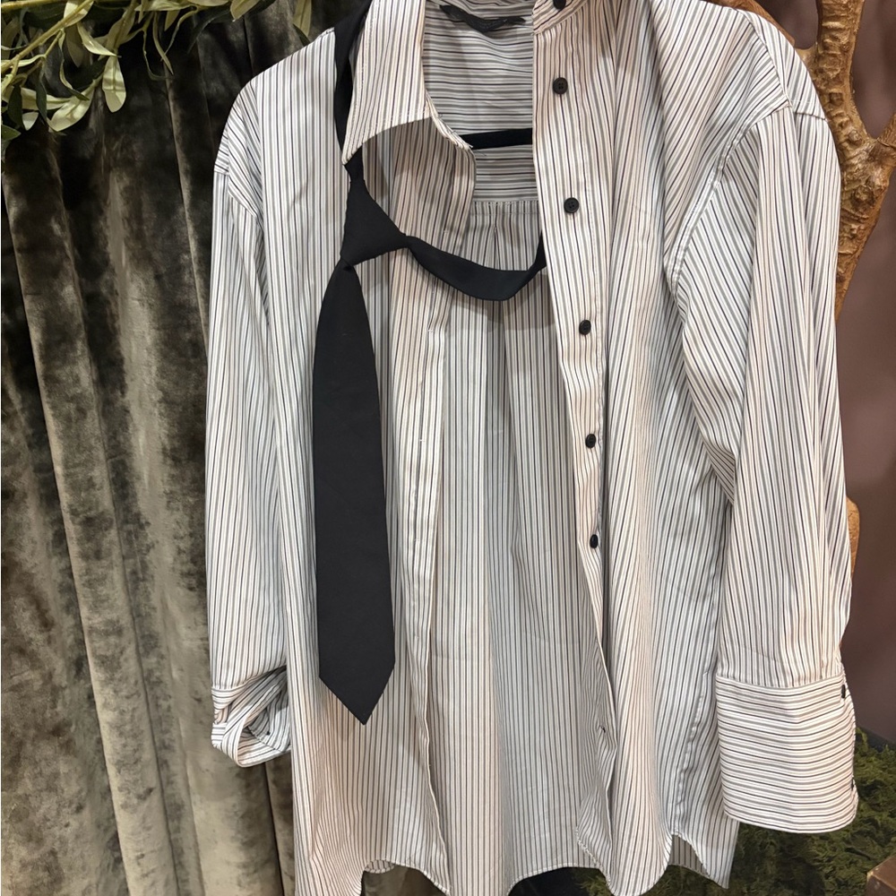 Viral sold out everywhere Zara oversized tie striped shirt